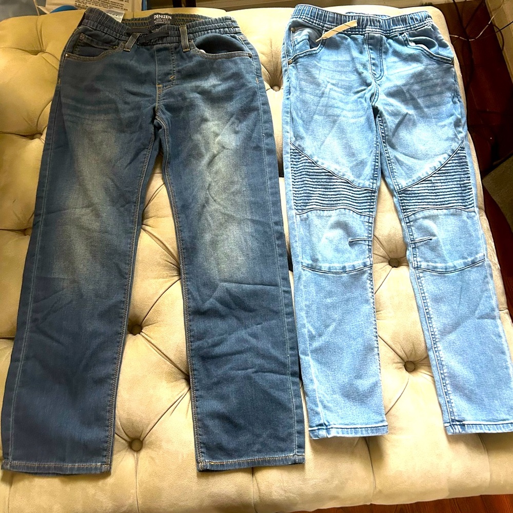 Boys size 12 jeans 👖 1 by cat & jack and 1 by Levi’s.